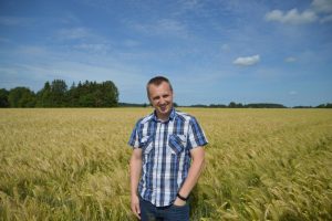 Rait-Hallimae.-Ullar-Kaaver-FIE.-2015